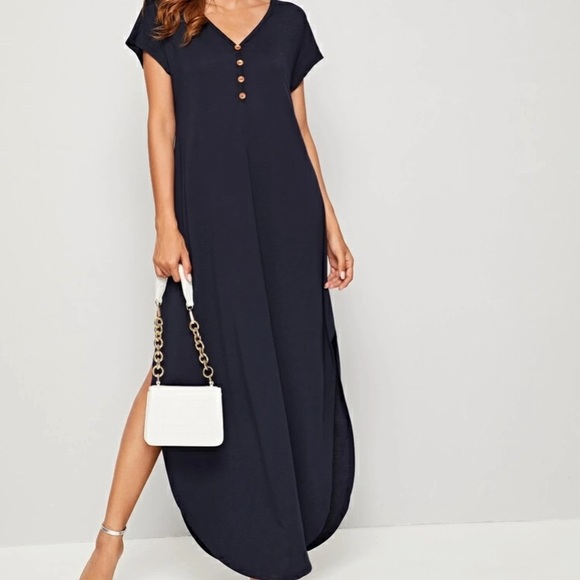 🆕LAST ONE!🛍 Must Have Maxi in Navy Blue - Picture 2 of 7